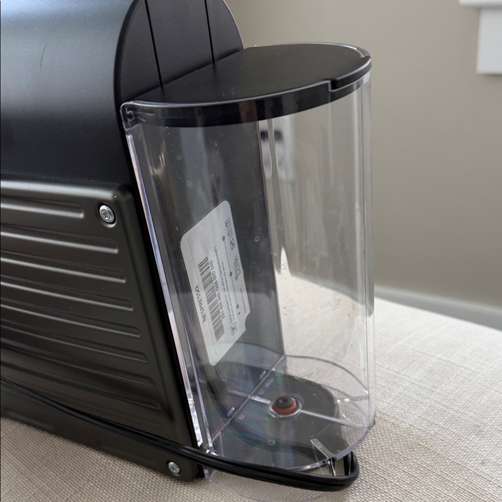 Breville Nespresso Espresso Machine - Picture 5 of 6